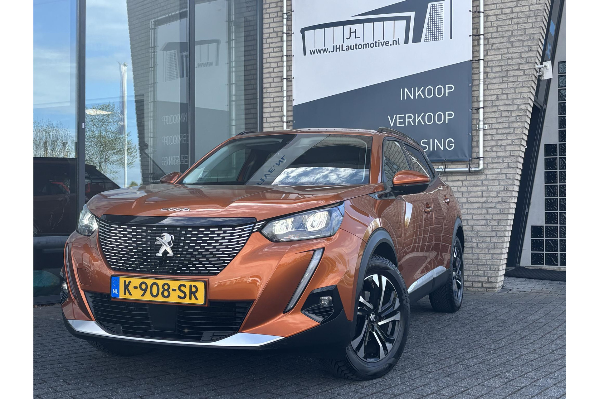 Peugeot 2008 1.2 Allure*130PK*NAVI*CAM*HAAK*ECC*CRUISE*